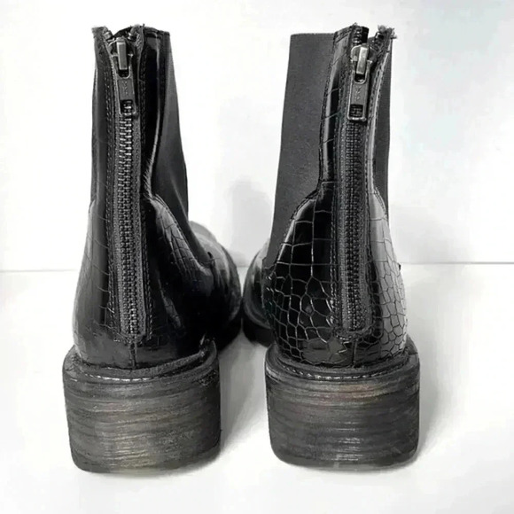 Free People Arlo Sante Fe Chelsea Boots - Picture 5 of 7